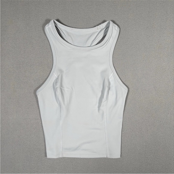 Lululemon Nulux Racerback Cropped Tank  Women’s Xsmall (0/2) Vapor Light Gray - Picture 2 of 10